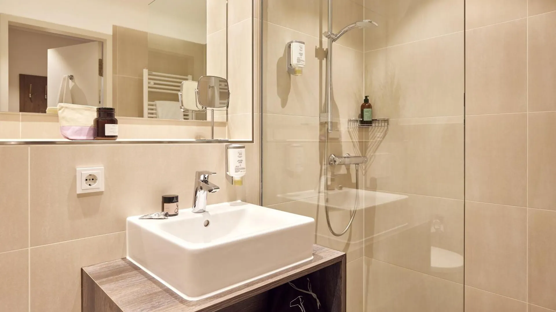 Appartello Smarttime Living Hamburg 3*,
